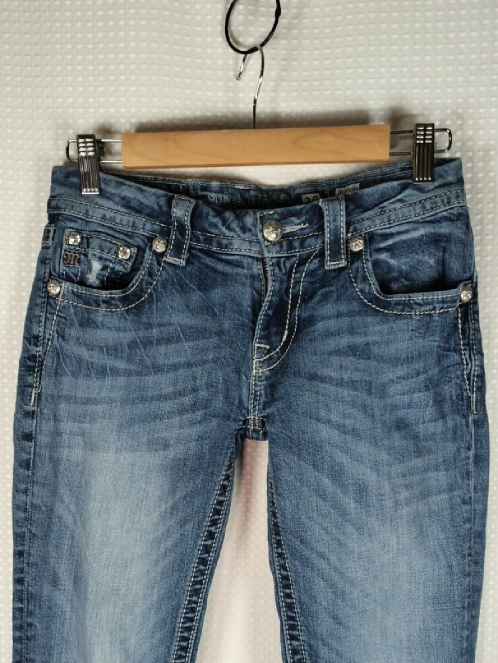 Miss Me Jeans Size 28x35 Faded Embellished Bootcut, Low-rise Contrast Itching. - Picture 3 of 15